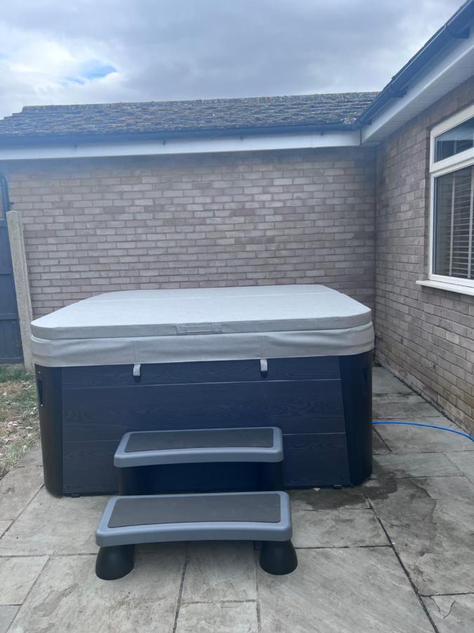 Hottub - Beach - Bbq - Petsok - 6 Guests 斯内蒂瑟姆 外观 照片